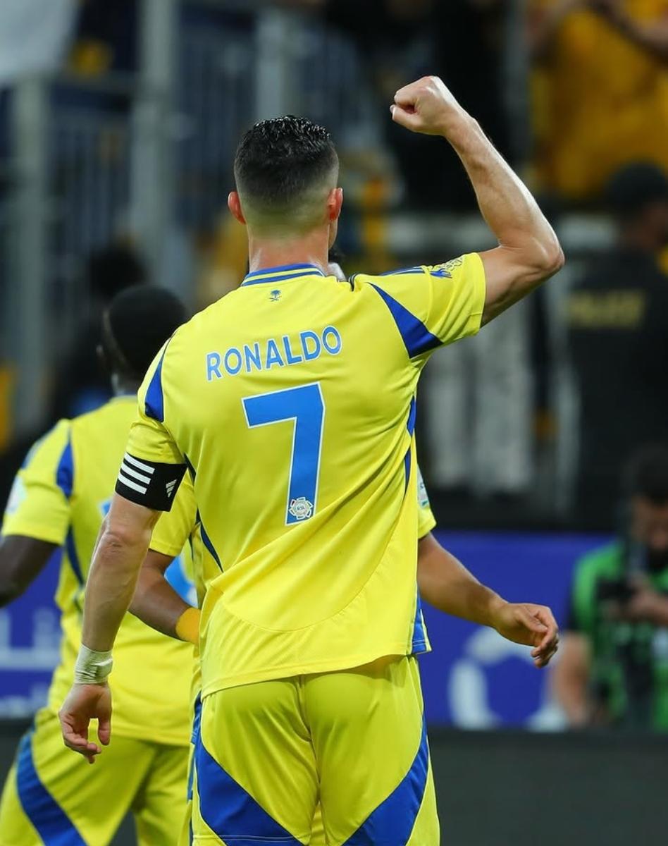 C罗迎来十赛季出色发挥，利物浦观众热烈欢呼！比赛高潮迭起的简单介绍-九游娱乐平台