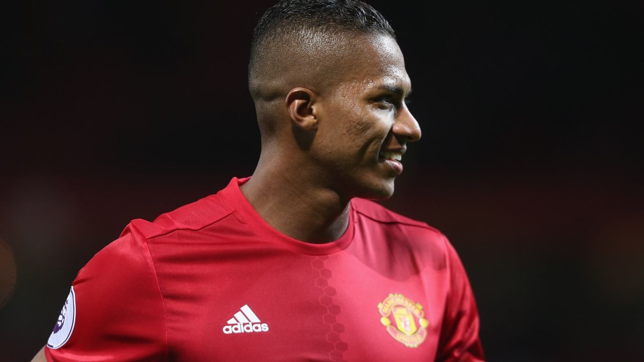 意甲转会期再迎强敌；瓦伦西亚单刀错失；主帅态度——话题不断；球探报告显示潜力的简单介绍-九游中国官网